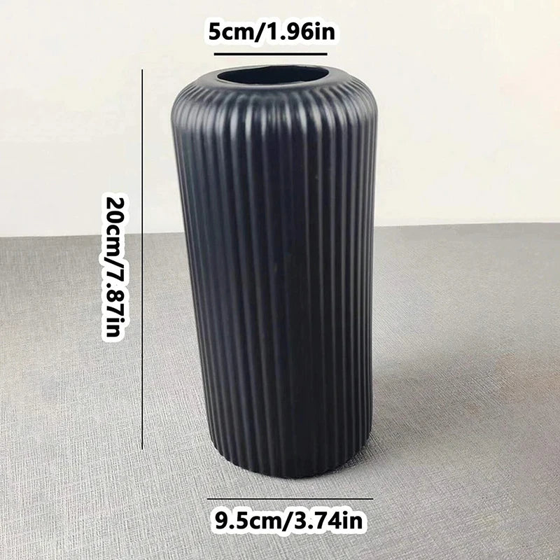 Vaso Decorativo Listrado – Elegância e Criatividade para sua Decoração